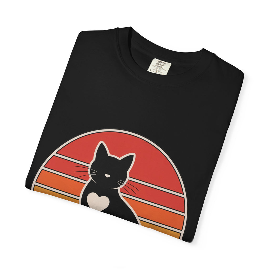 Cat Mom Sunset Badge Shirt, Retro Vintage Cat Lover T-Shirt, Minimalist Circular Badge Tee, Cute Cat Mom Gift