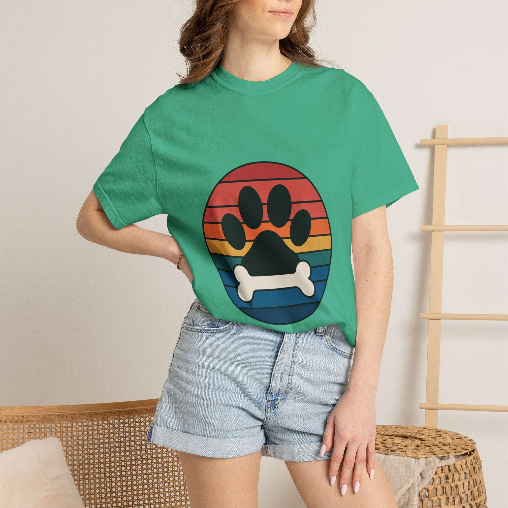 Dog Mom Retro Badge Shirt, Vintage Sunset Dog Lover T-Shirt, Retro Travel Sticker Style Dog Mama Gift Tee