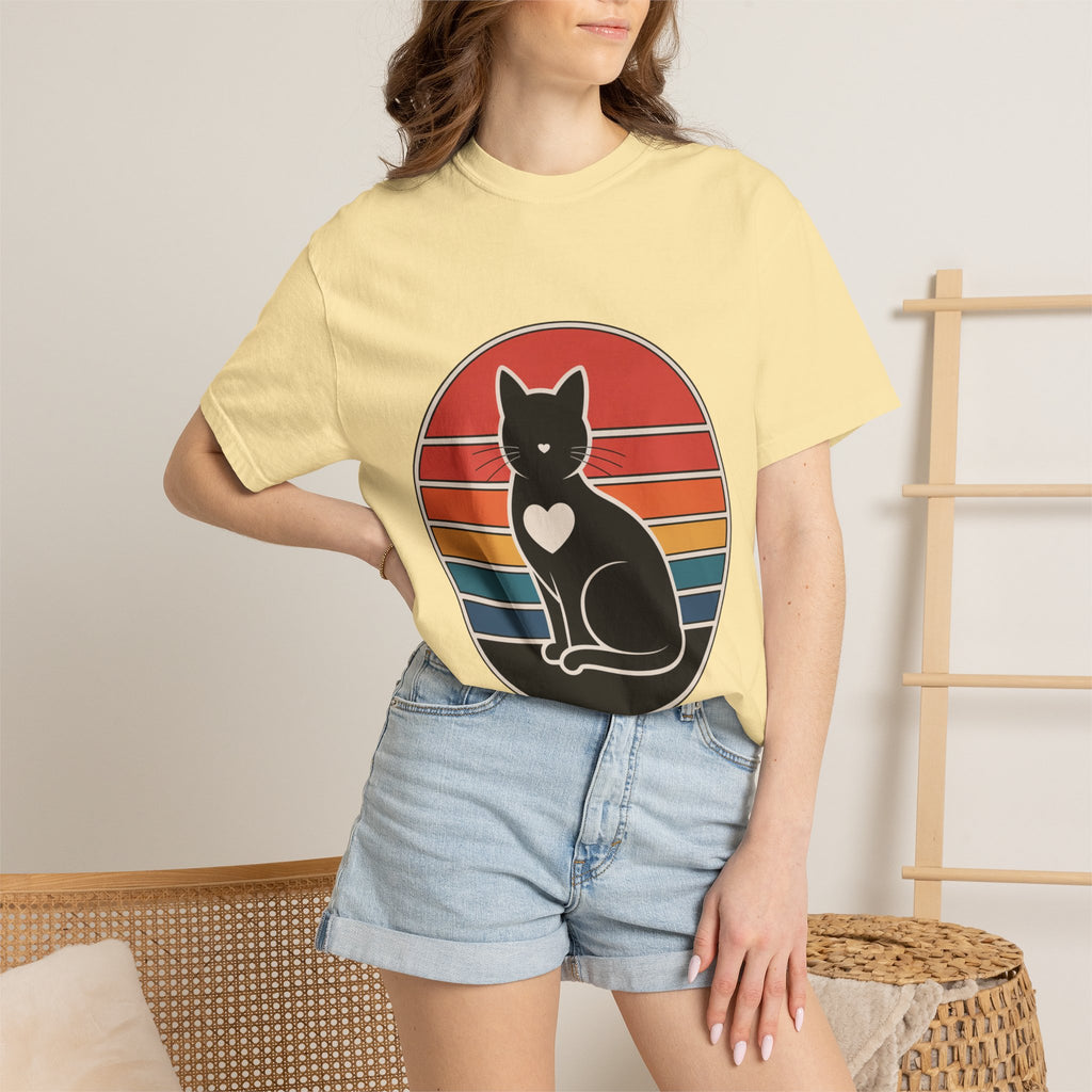Cat Mom Sunset Badge Shirt, Retro Vintage Cat Lover T-Shirt, Minimalist Circular Badge Tee, Cute Cat Mom Gift