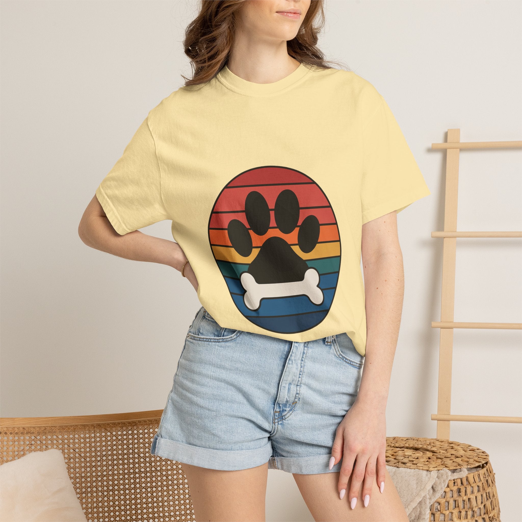 Dog Mom Retro Badge Shirt, Vintage Sunset Dog Lover T-Shirt, Retro Travel Sticker Style Dog Mama Gift Tee