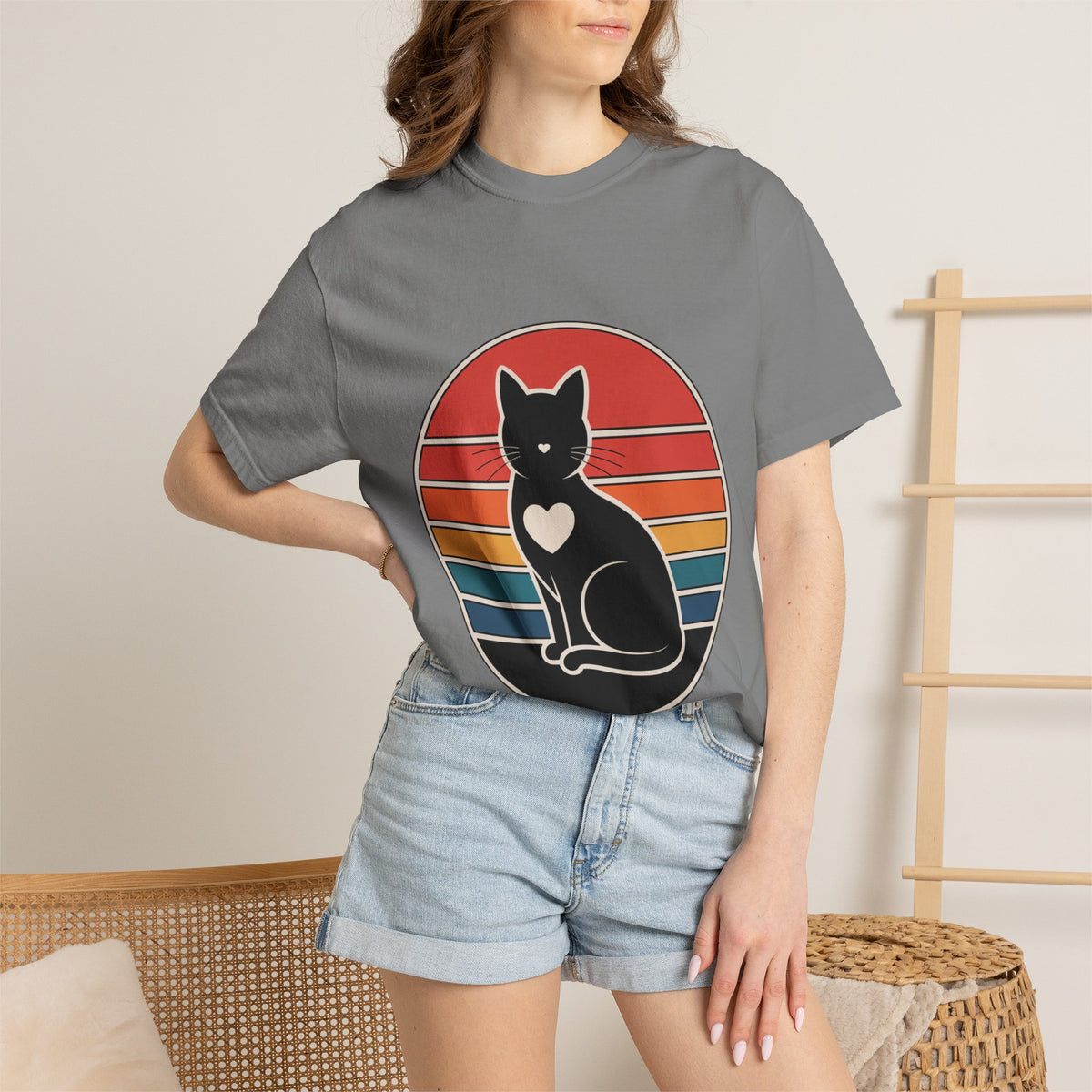 Cat Mom Sunset Badge Shirt, Retro Vintage Cat Lover T-Shirt, Minimalist Circular Badge Tee, Cute Cat Mom Gift