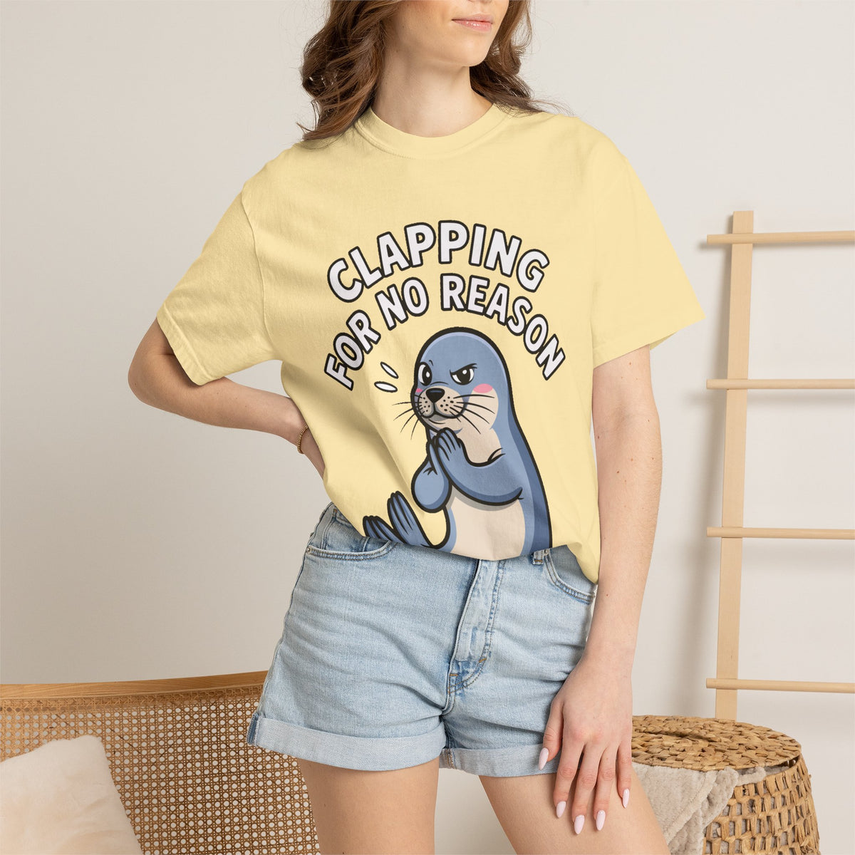 Clapping For No Reason Seal Shirt, Funny Sassy Seal T-Shirt, Cute Cartoon Animal Tee, Sarcastic Meme Gift