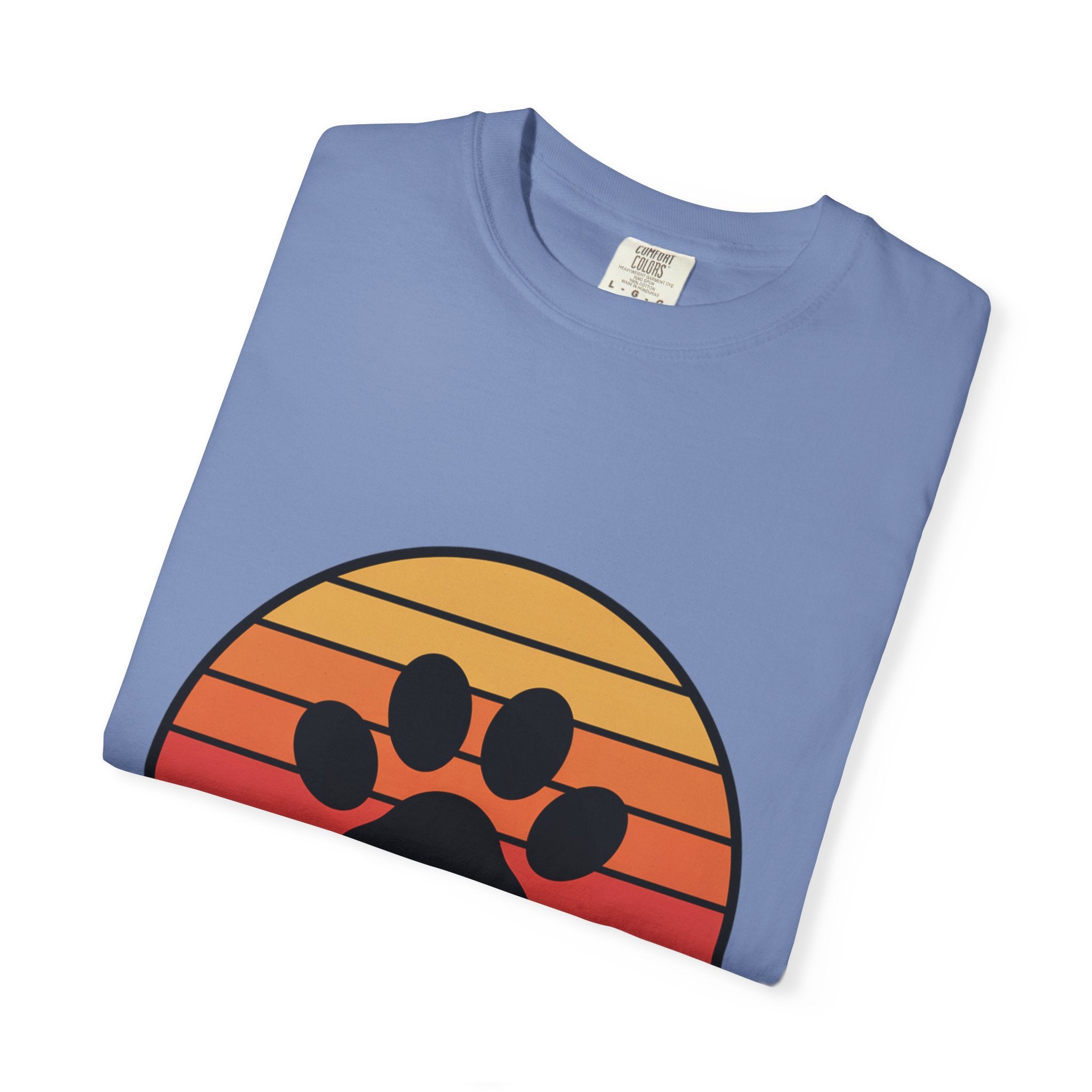 Dog Mom Retro Badge Shirt, Vintage Sunset Dog Lover T-Shirt, Retro Circle Badge Dog Mama Tee, Cute Paw Print Bone Graphic Shirt