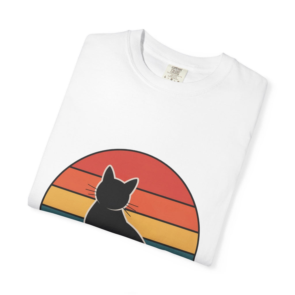 Retro Sunset Cat Badge T-Shirt