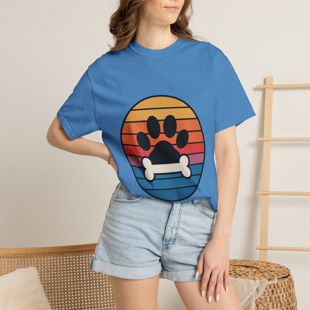 Dog Mom Retro Badge Shirt, Vintage Sunset Dog Lover T-Shirt, Retro Circle Badge Dog Mama Tee, Cute Paw Print Bone Graphic Shirt