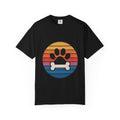 Dog Mom Retro Badge Shirt, Vintage Sunset Dog Lover T-Shirt, Retro Circle Badge Dog Mama Tee, Cute Paw Print Bone Graphic Shirt