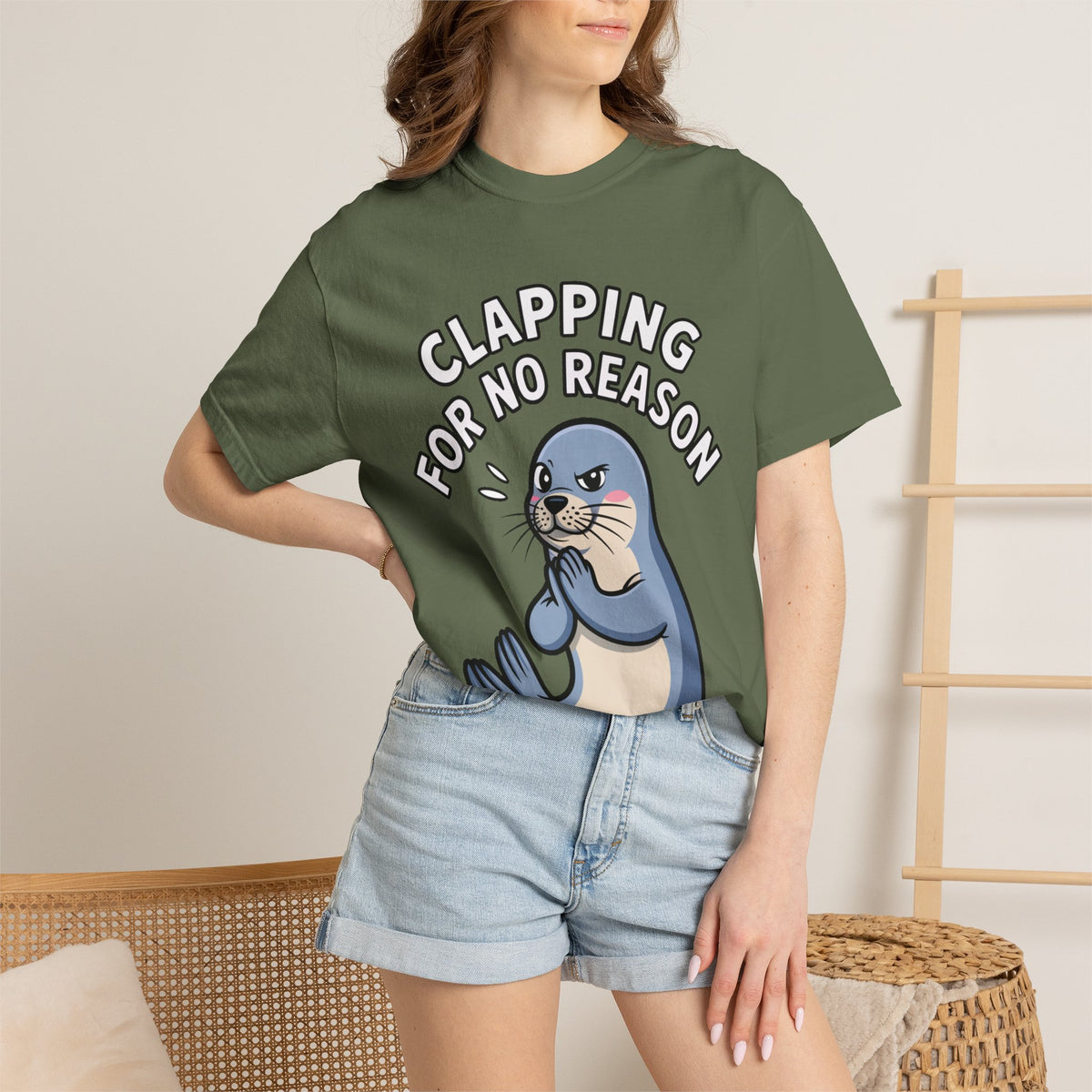 Clapping For No Reason Seal Shirt, Funny Sassy Seal T-Shirt, Cute Cartoon Animal Tee, Sarcastic Meme Gift