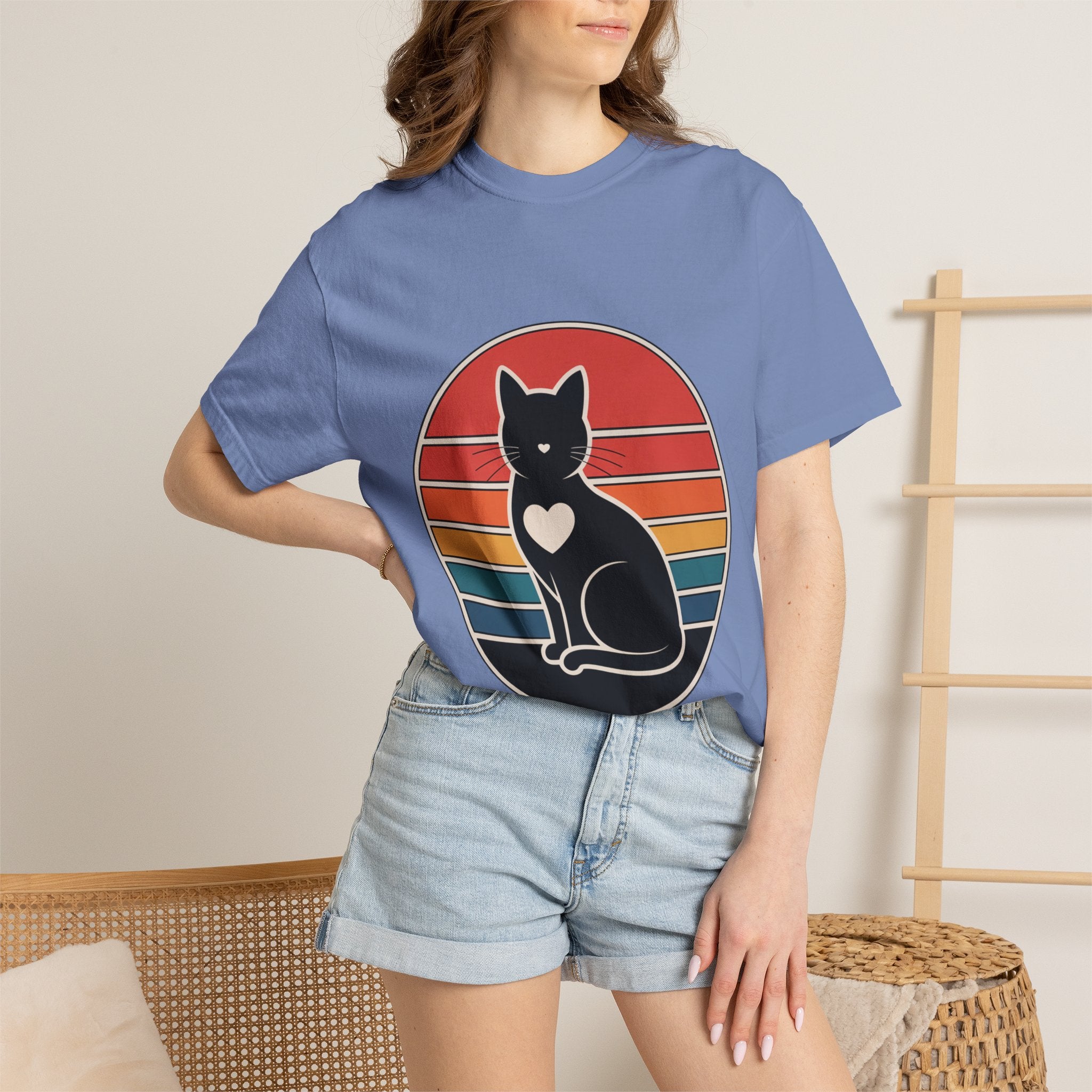 Cat Mom Sunset Badge Shirt, Retro Vintage Cat Lover T-Shirt, Minimalist Circular Badge Tee, Cute Cat Mom Gift