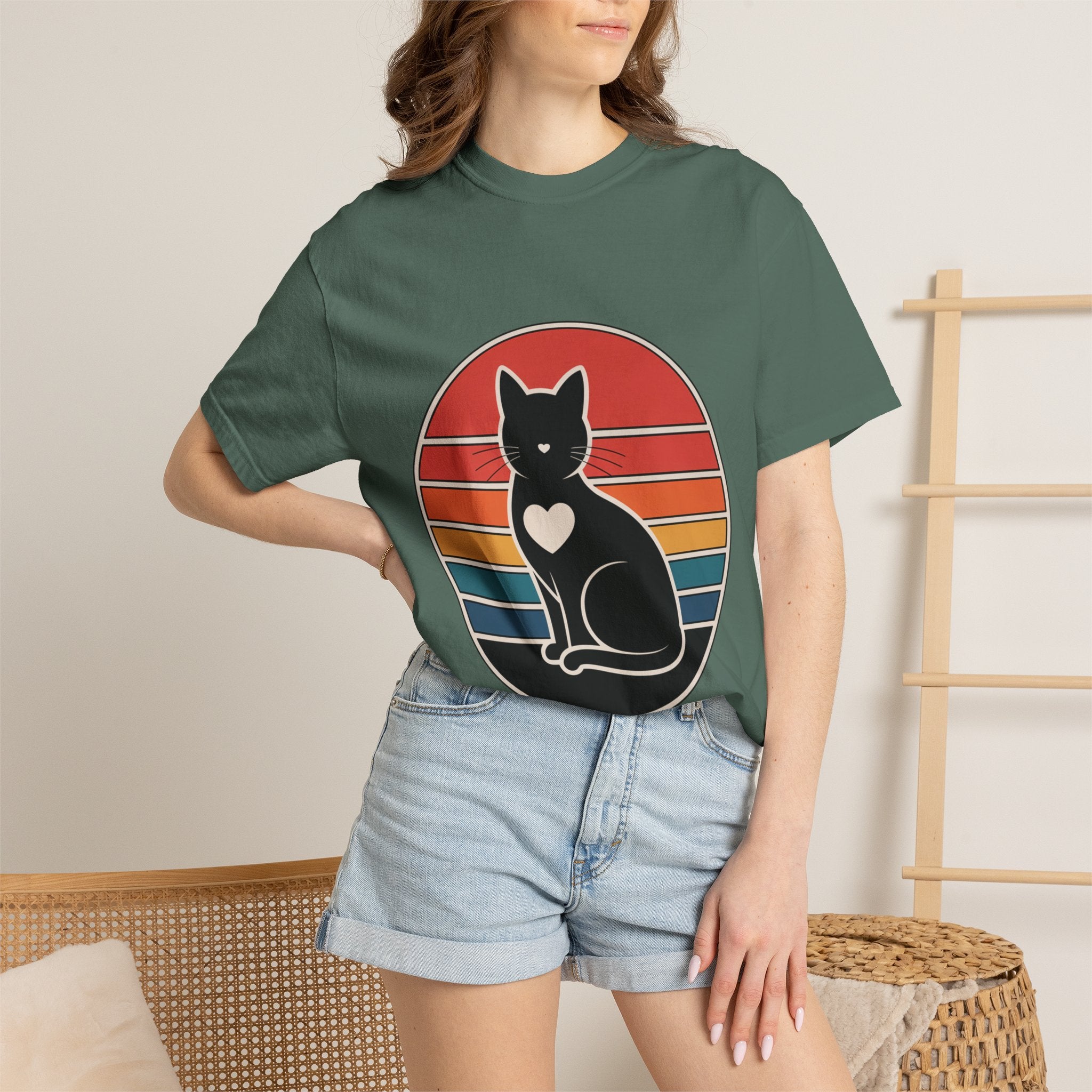 Cat Mom Sunset Badge Shirt, Retro Vintage Cat Lover T-Shirt, Minimalist Circular Badge Tee, Cute Cat Mom Gift