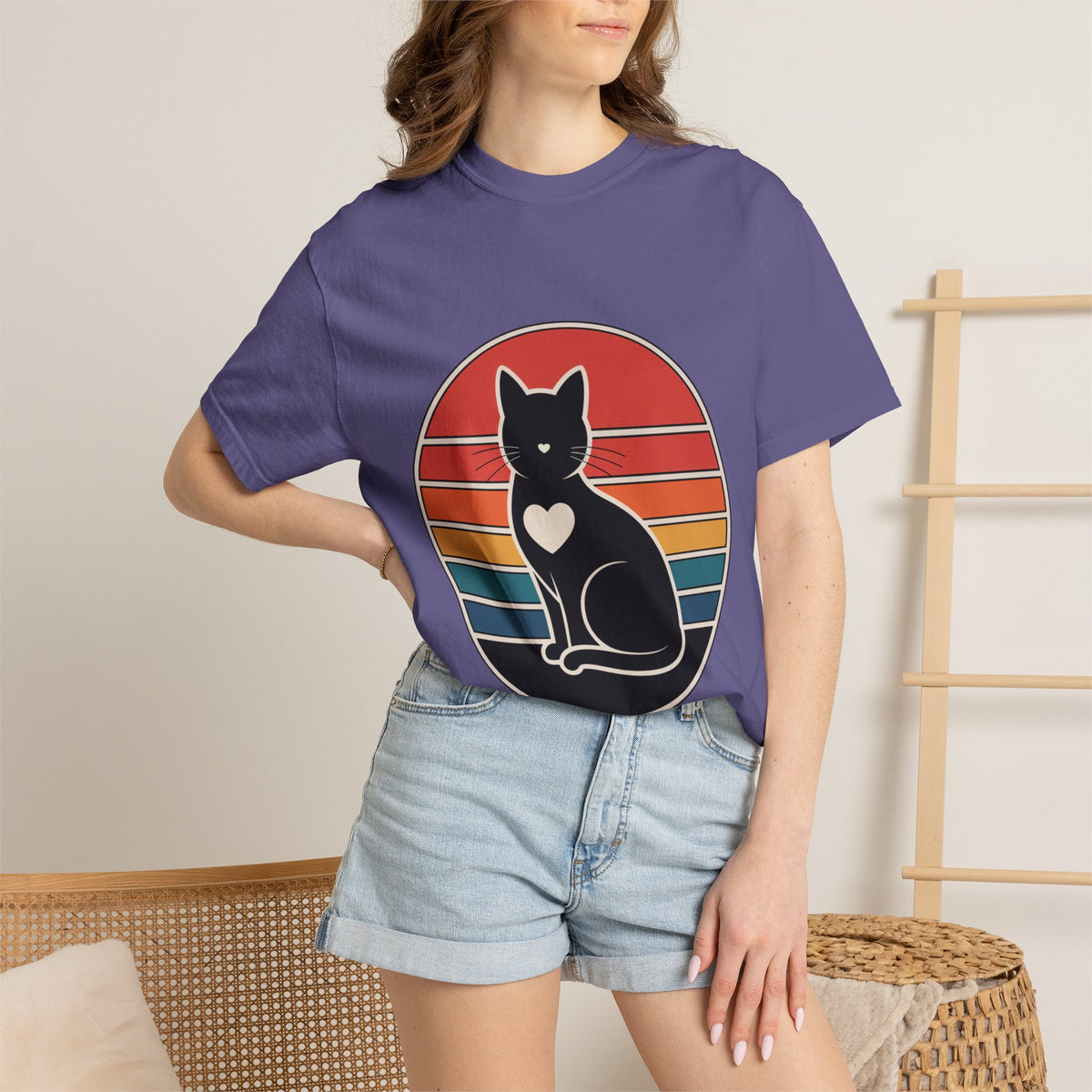 Cat Mom Sunset Badge Shirt, Retro Vintage Cat Lover T-Shirt, Minimalist Circular Badge Tee, Cute Cat Mom Gift