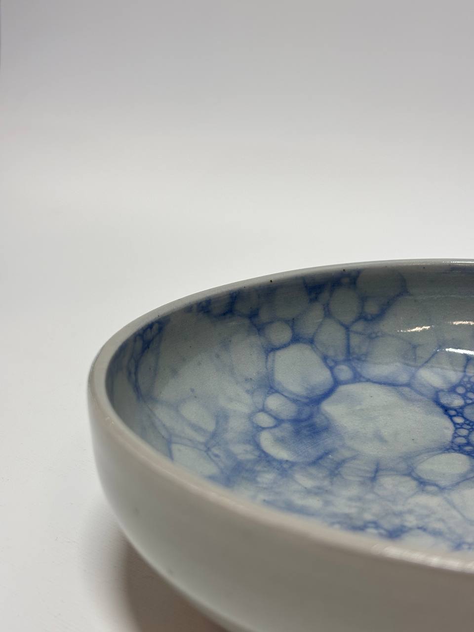 Handmade Ceramic Bowl Bubble-Glazing Technique– Blue & White Crackle Glaze Stoneware Shallow Serving Bowl